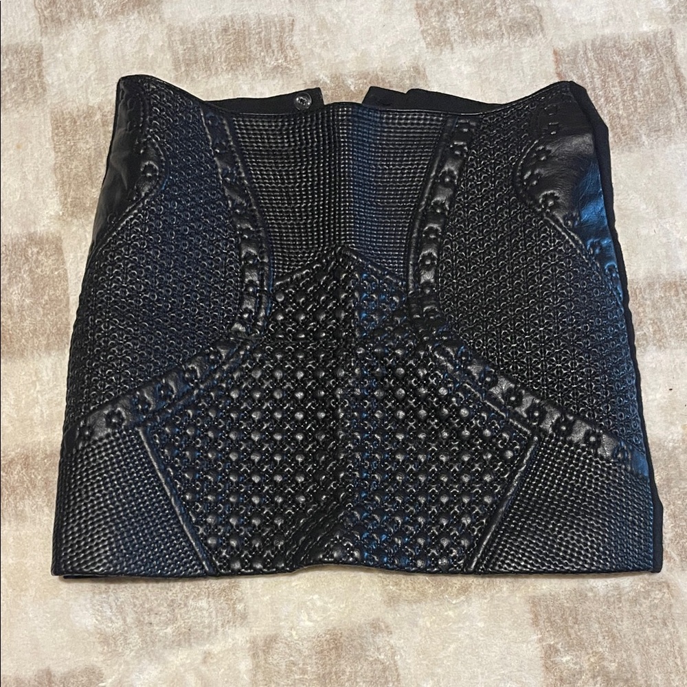 Black faux leather Textured Mini Skirt - Women